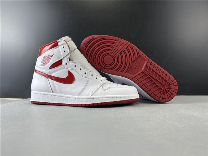 Jordan1 Retro Metallic Red 555088-103