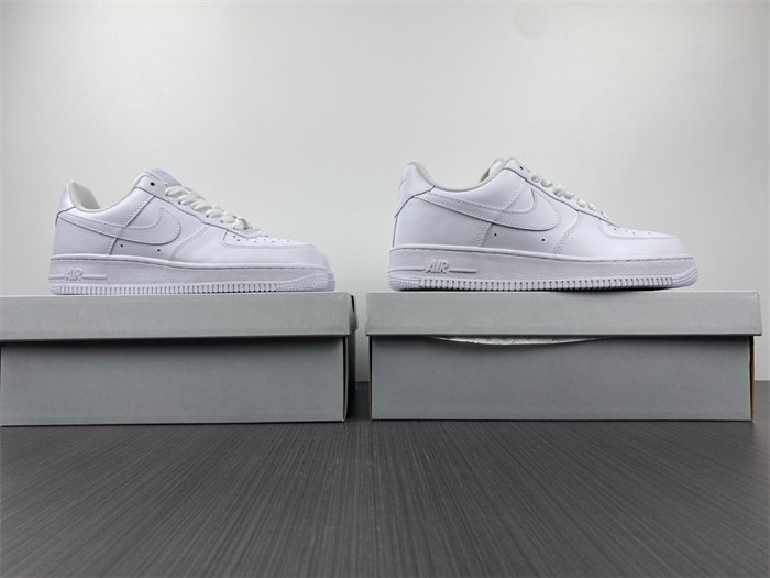 Nike Air Force 1 Low LE Triple White DH2920-111