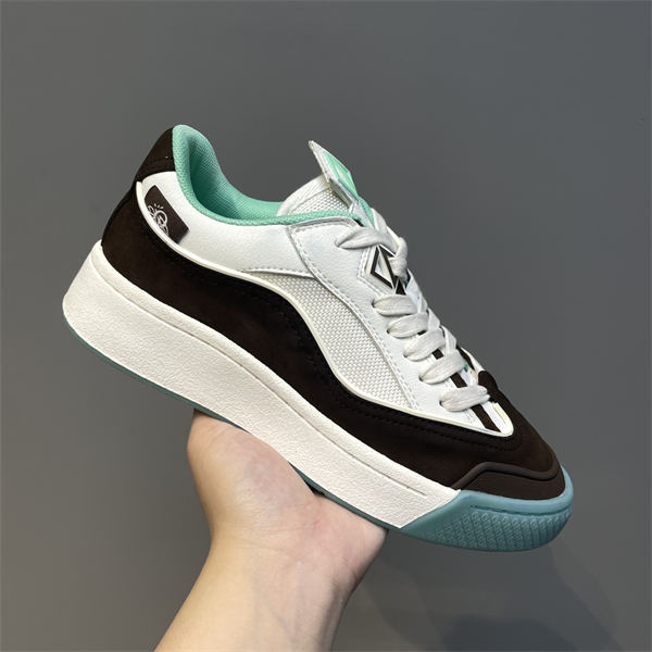 Dr x Travis Scott Sneaker