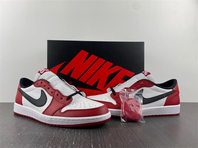 Air Jordan 1 Low Chicago OG 705329-600