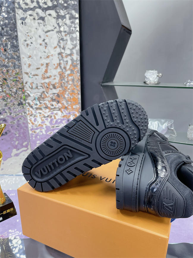 LV Trainer Maxi Sneaker