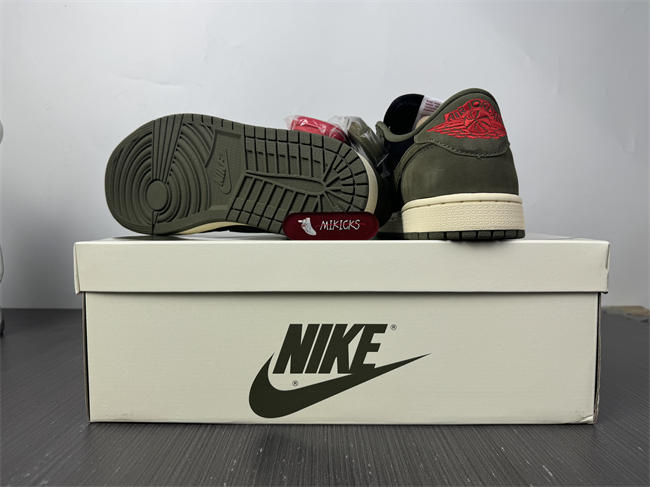 Travis Scott x Air Jordan 1 Low OG DM7866-002